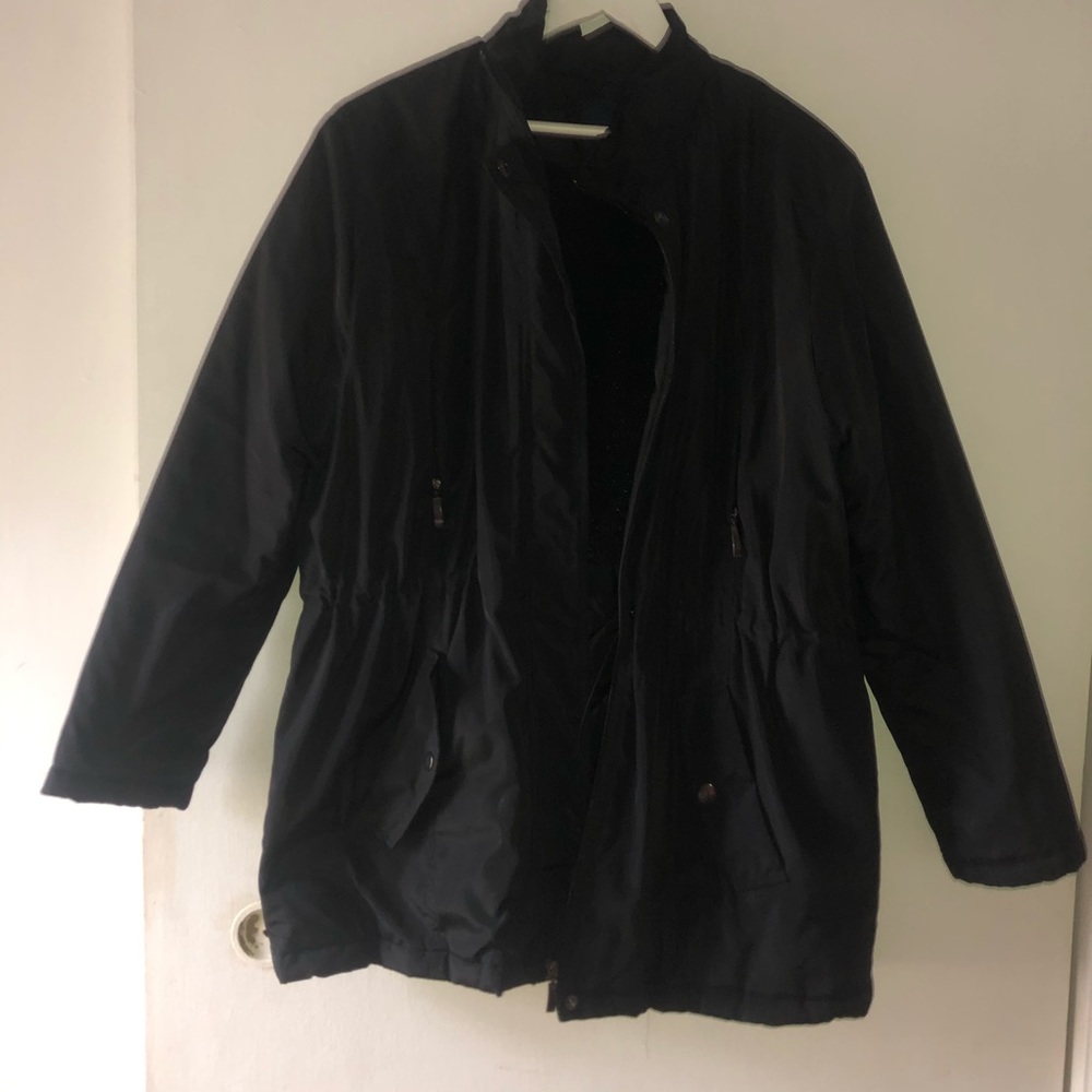 Black jacket perfect for winter